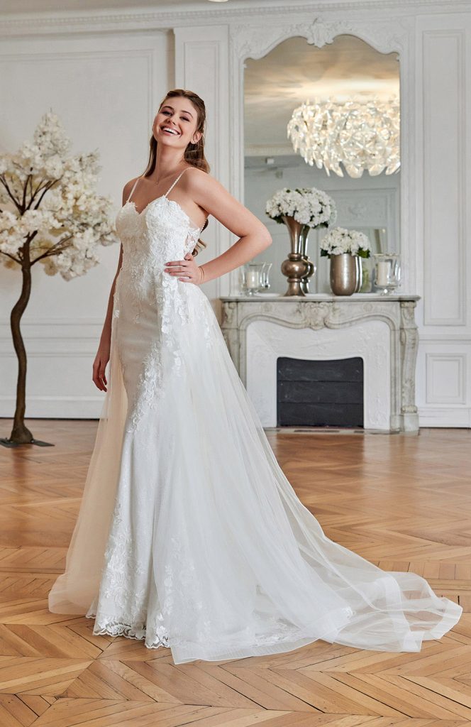 Robe De Mariée Fluide Et Sirène 2022 Boutique Robe De Mariage Paris Couture Nuptiale 