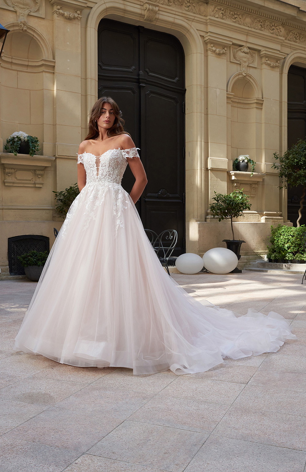 Robe de mariée Modèle Tsivia | Couture Nuptiale Paris - Robes Rose Angel  2024